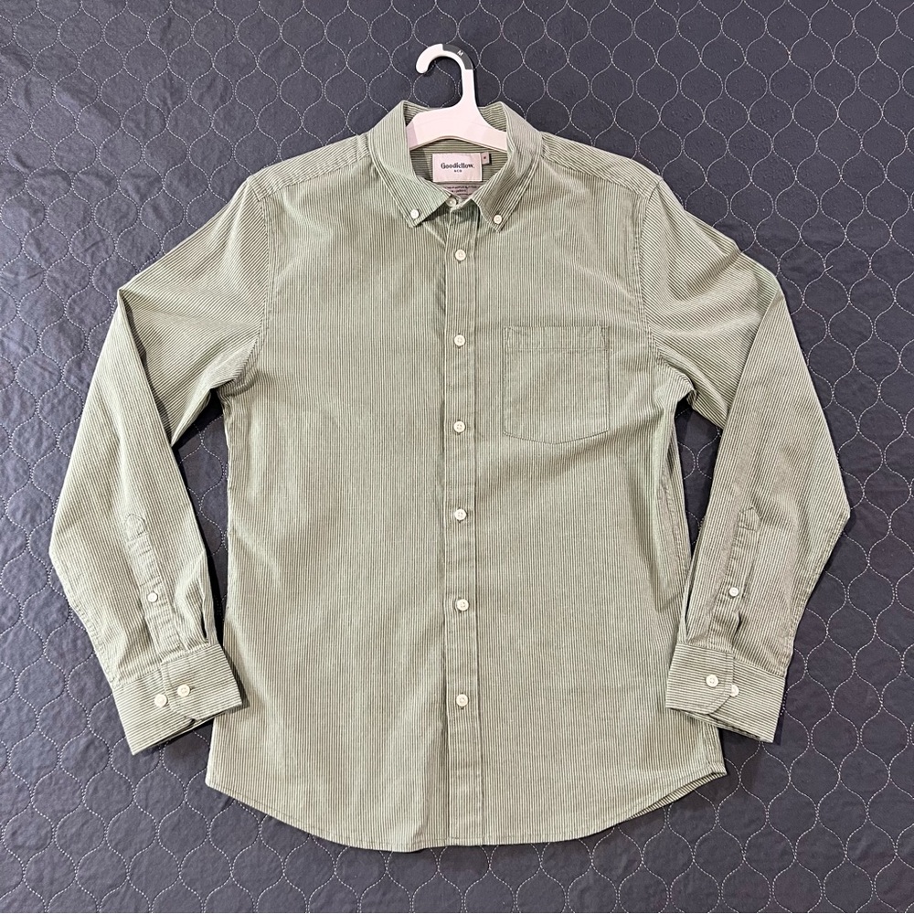 NWOT Goodfellow & Co Men's Light Green & White Striped Button-Down Shirt